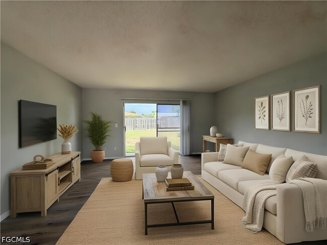 Building Photo - 1920 W Lakeview Blvd Unit 4