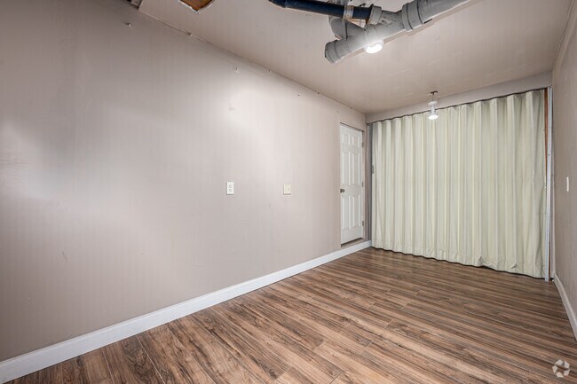 2BR, 1BA - 515SF - Second Bedroom