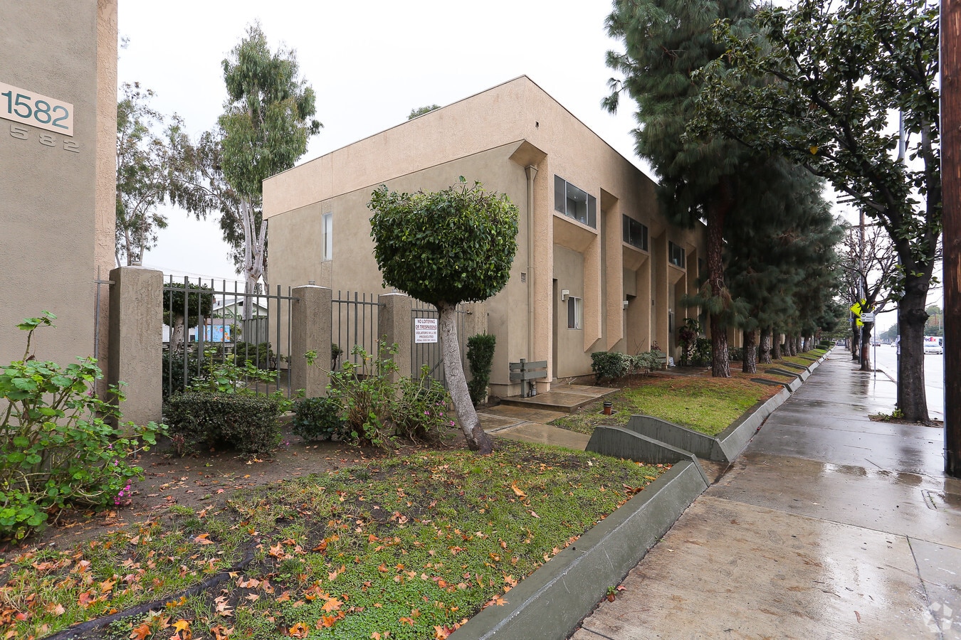 Photo - La Villa Hermosa Apartments