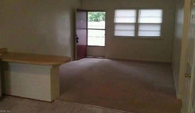 Photo - 9309 Belgrave Ave