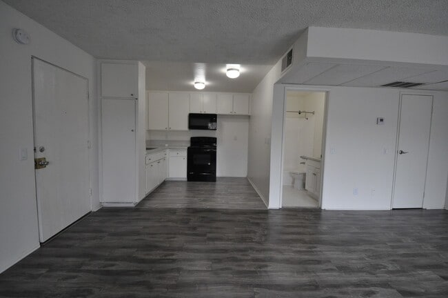 Photo - 13800 Sherman Way Unit 102