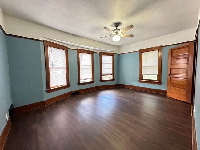 Photo - 841 S 18th St Unidad = 841 S 18th Street #2