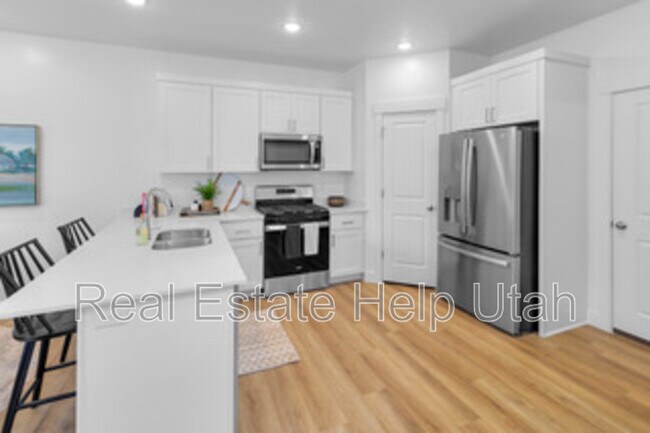 Photo - 281 W 1150 N