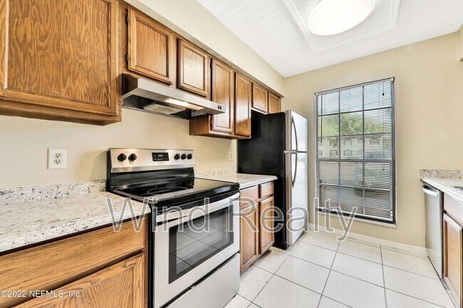 Photo - 6028 Duclay Rd