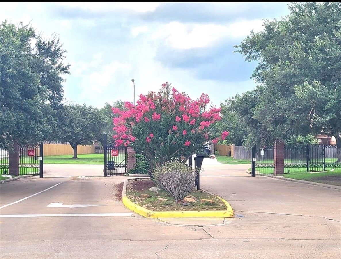 Photo - 3311 Whitebud Dr