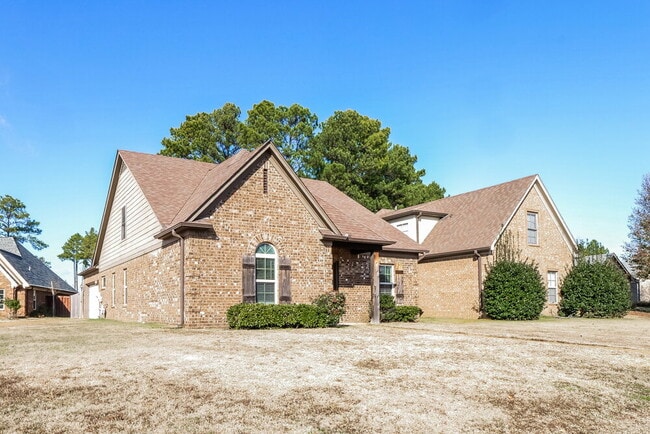 Photo - 5823 Bedford Pl