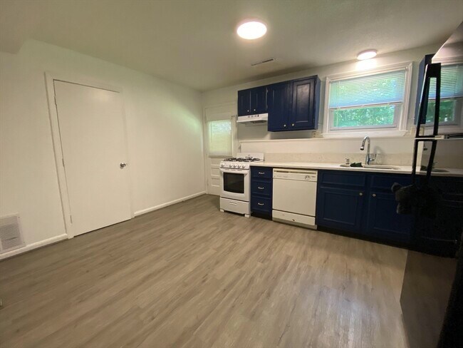 Photo - 128 Cheryl Ln Unidad 1R