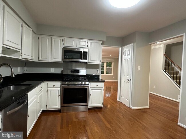 Photo - 10152 Village Knolls Ct