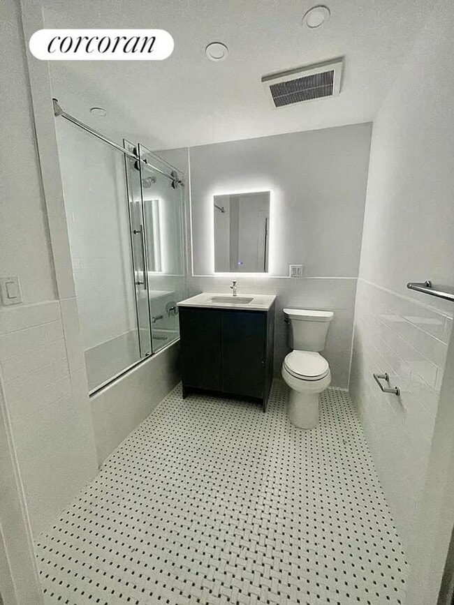 Photo - 155 Withers St