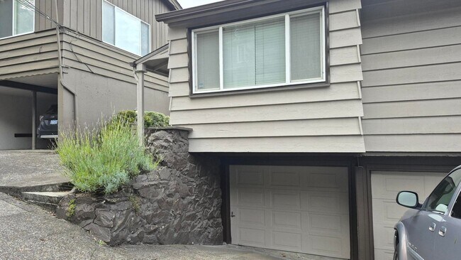 Photo - Amazing 2 Bedroom 1 Bath with View in NW P... Unidad Quimby Street NW 2761