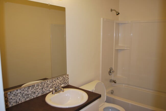 Photo - 620 SE 47th Ave