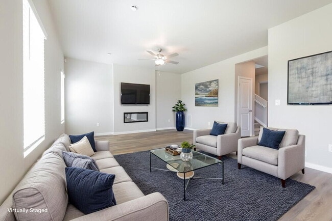 Photo - 2130 Christina St