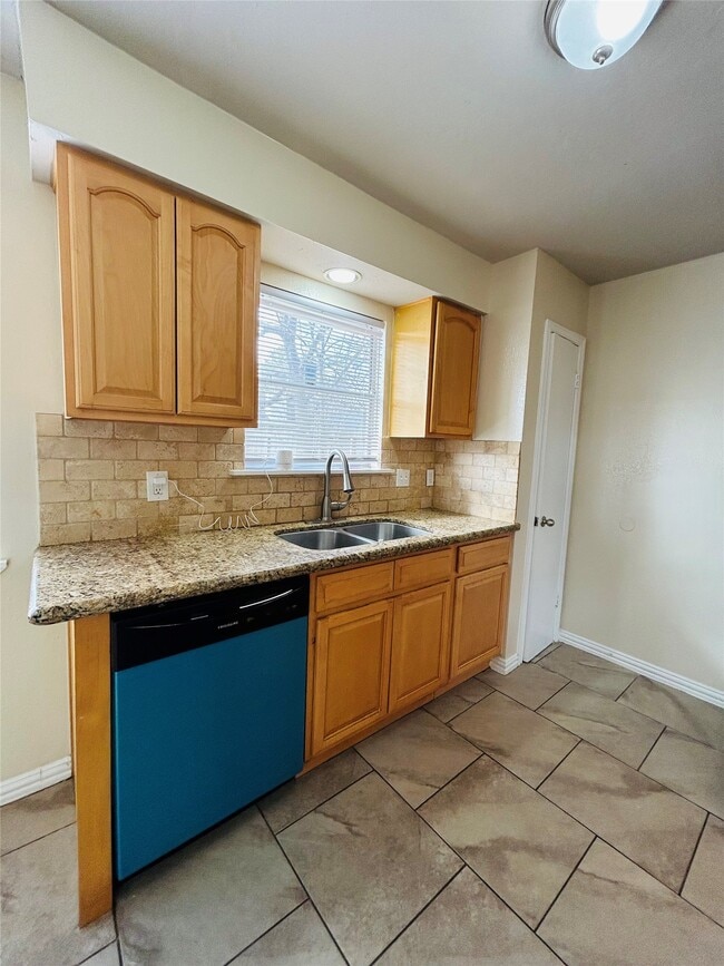 Photo - 16207 Camino Del Sol Dr