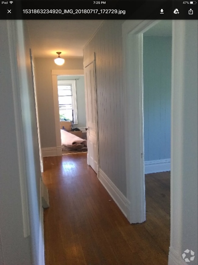 Building Photo - 709 W Kalamazoo Ave Rental