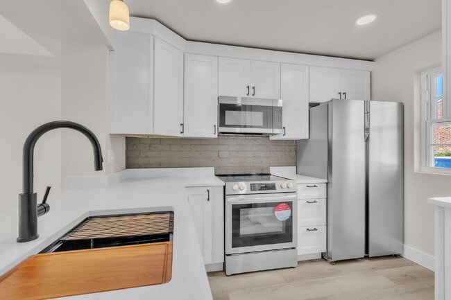 Photo - Newly Renovated 2 BR/ 1.5 BA Condo in York... Unit 9-H
