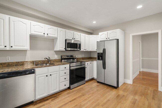 Photo - 798 Mt Auburn St Unit 798