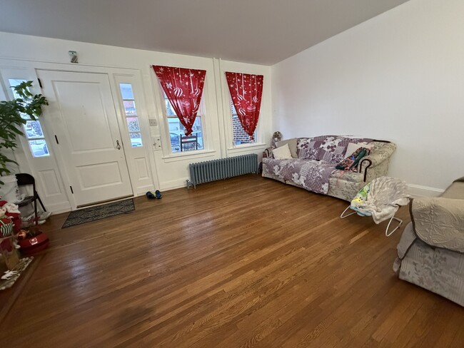 1541 3rd Ave