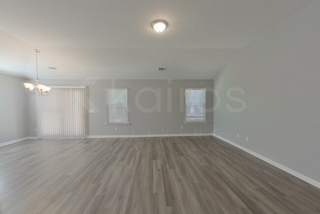 Photo - 132 Bluff Rd