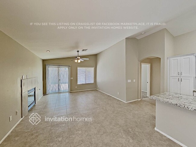 Photo - 1135 E Vernoa St