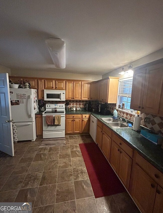 Photo - 146 Oak Meadows Dr