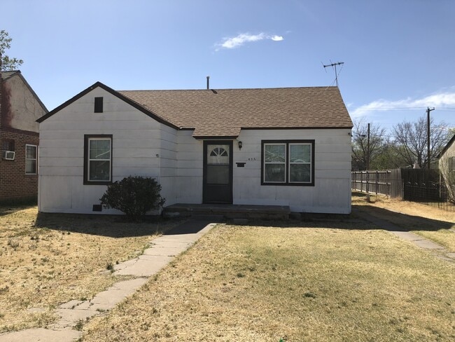 Photo - CUTE 2 BEDROOM/ 1 BATHROOM/ LARGE FENCED BACKYARD w/ STORAGE! OFF HISTORIC ROUTE 66!!!