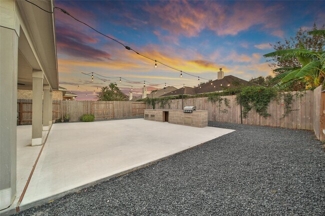 Building Photo - 20864 Sheffield Pk Dr