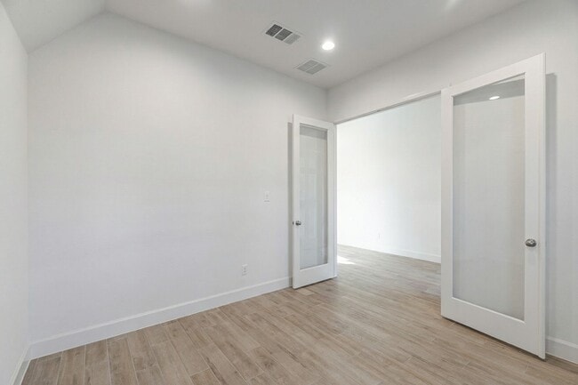 Photo - 1151 Beals Crk St