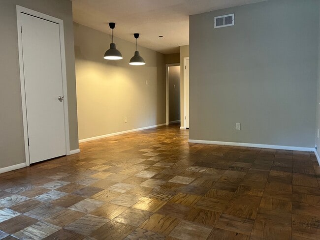 Photo - 354 Williford St