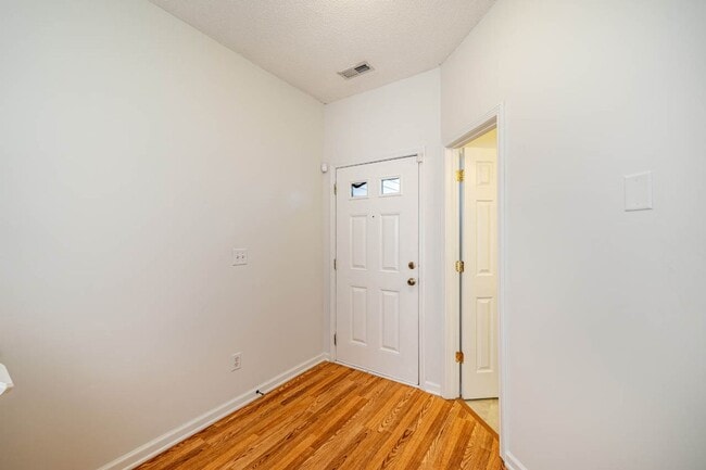 Photo - 921 Cinnamon Dr