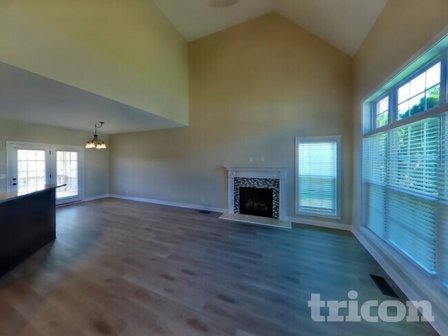 Photo - 317 Abeline Dr