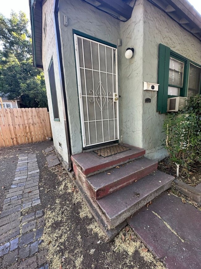 Photo - 221 Cherry Glenn Ct