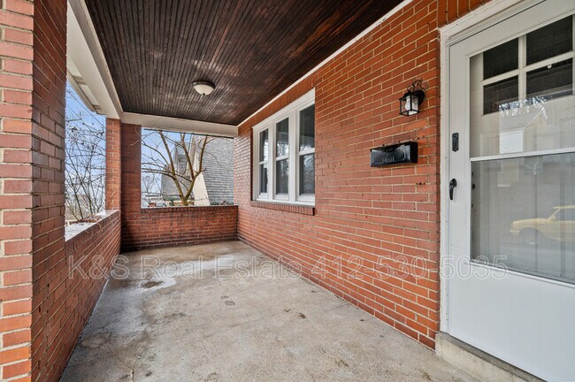 139 Sumner Ave