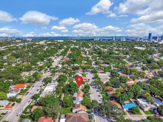 Photo - 547 NW 49th St