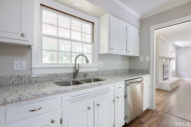 Photo - Room in House on Joyner Pl