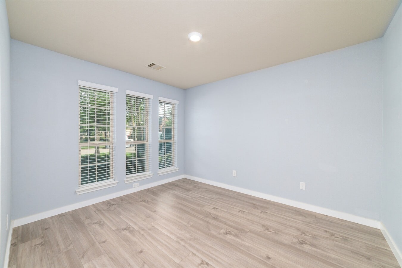 Photo - 15615 Whispering Green Dr