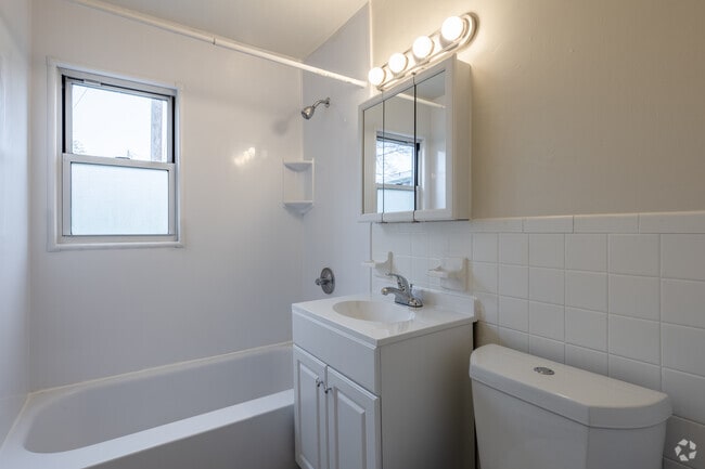 1BR 1BA