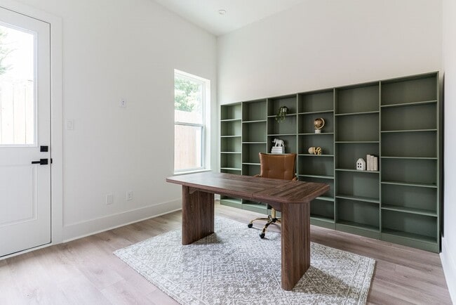 Photo - 5703 Dolores St