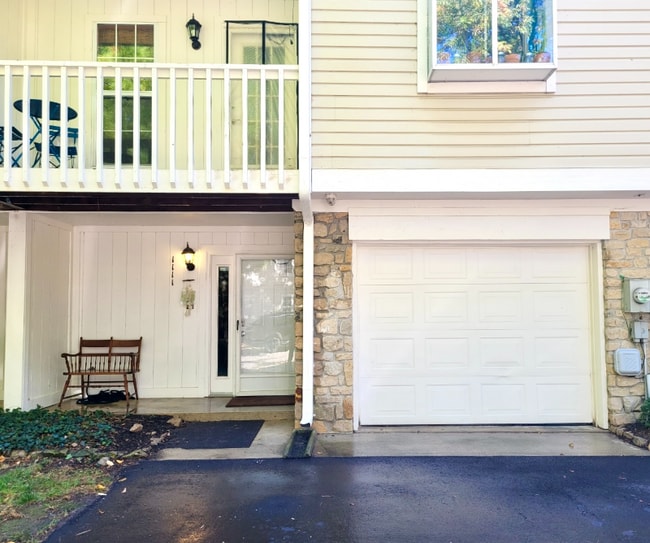 Photo - 1111 Island Woods Dr