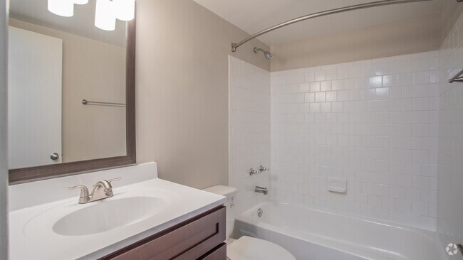 Two Bedroom Upgraded Full Bath