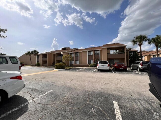 Building Photo - 5349 Vineland Rd Unit E104 Rental