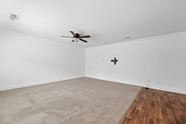 Photo - 317 Wynberry Ct