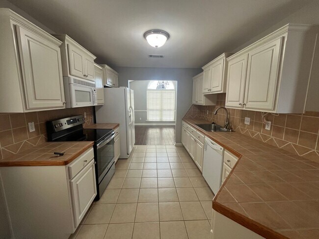 Photo - 324 Feldspar Dr