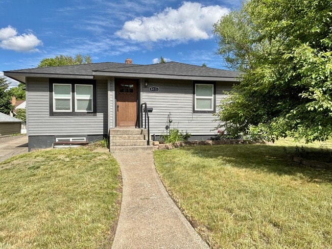 Photo - 6020 N Elgin St