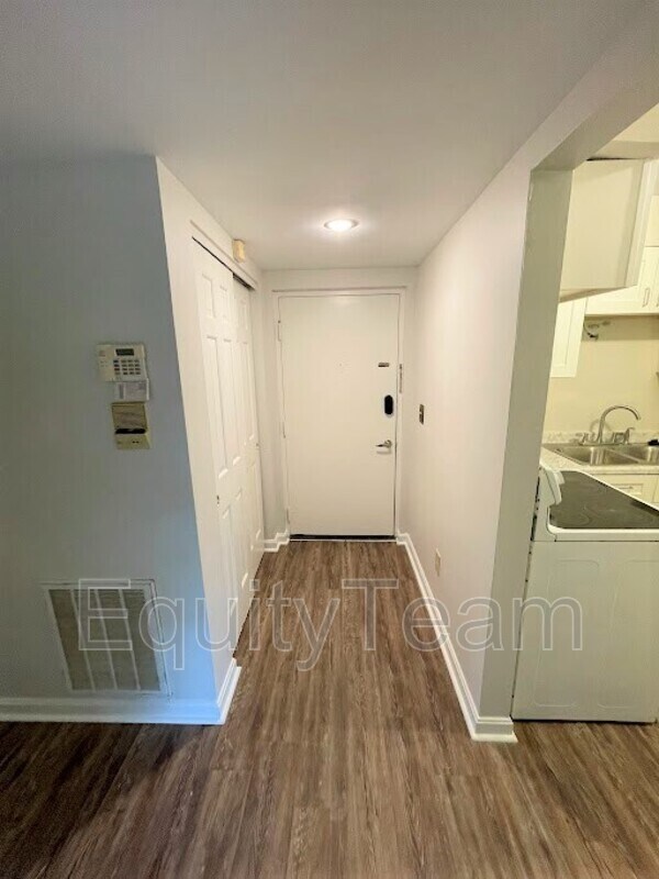 9740 Bunker Hill Ln Unit 47 Condo For Rent in Montgomery, OH