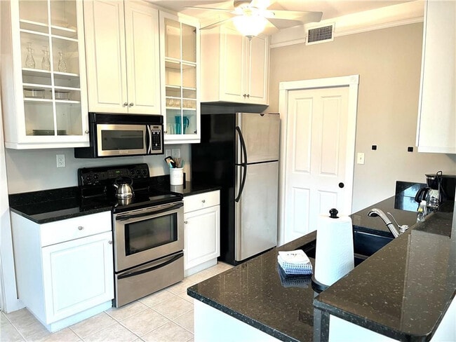 Photo - 122 Shady Brook Cir
