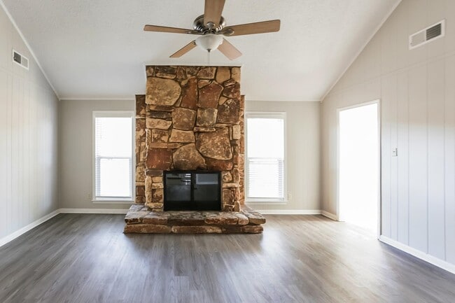 Photo - 4454 Westbury Dr