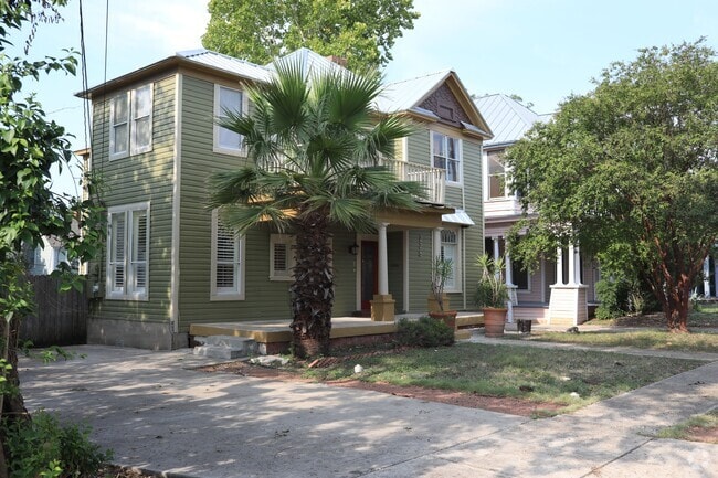 Building Photo - 228 W Woodlawn Ave Rental