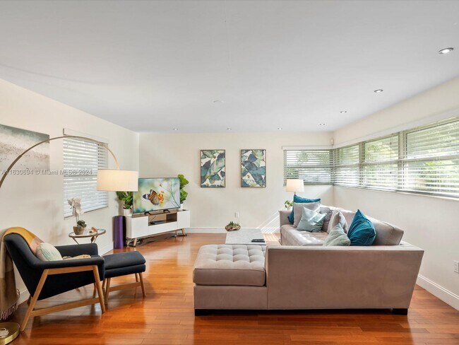 Photo - 6315 Cellini St