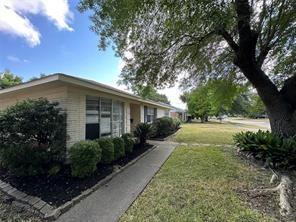 Building Photo - 8910 Hazen St Rental