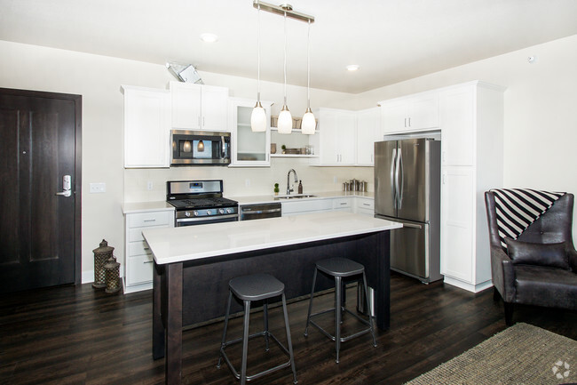 Kitchen - The Chase at Nine Mile Creek Rental